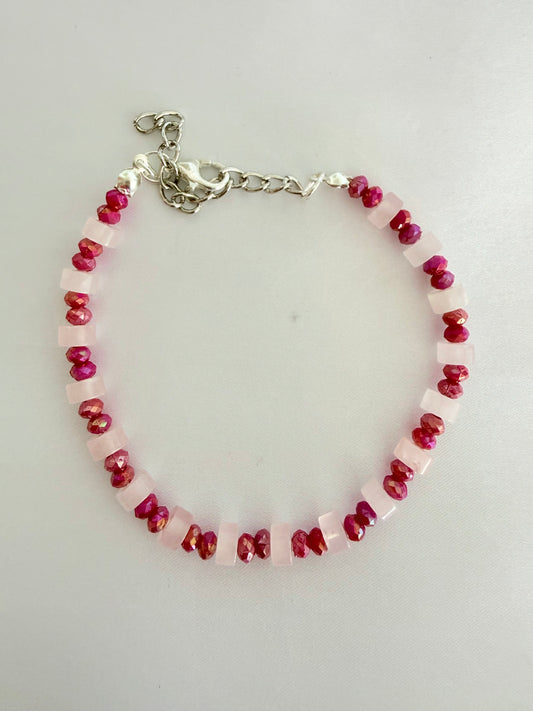 Pulsera de Cuarzo Rosado Facetado Cilíndrico con Rosa